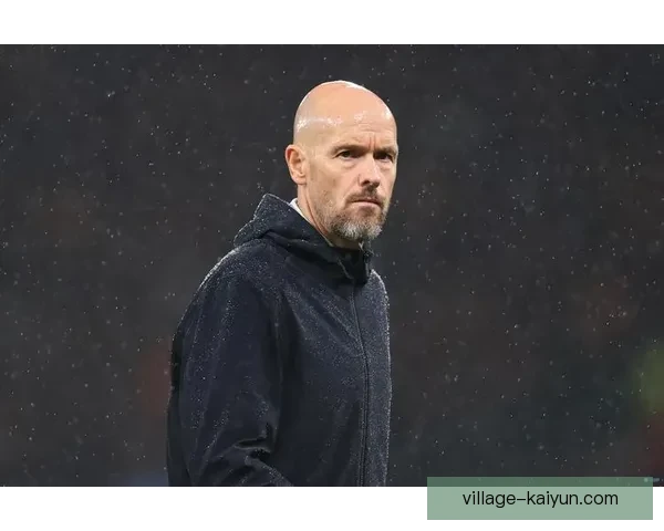 滕哈赫控球理念在当季比赛中逐渐显现出其战术优势与团队协作提升。